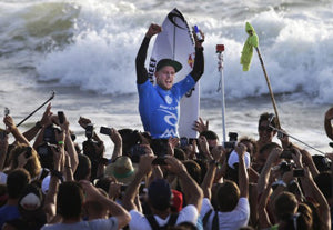 Mick Fanning Conquers in Portugal